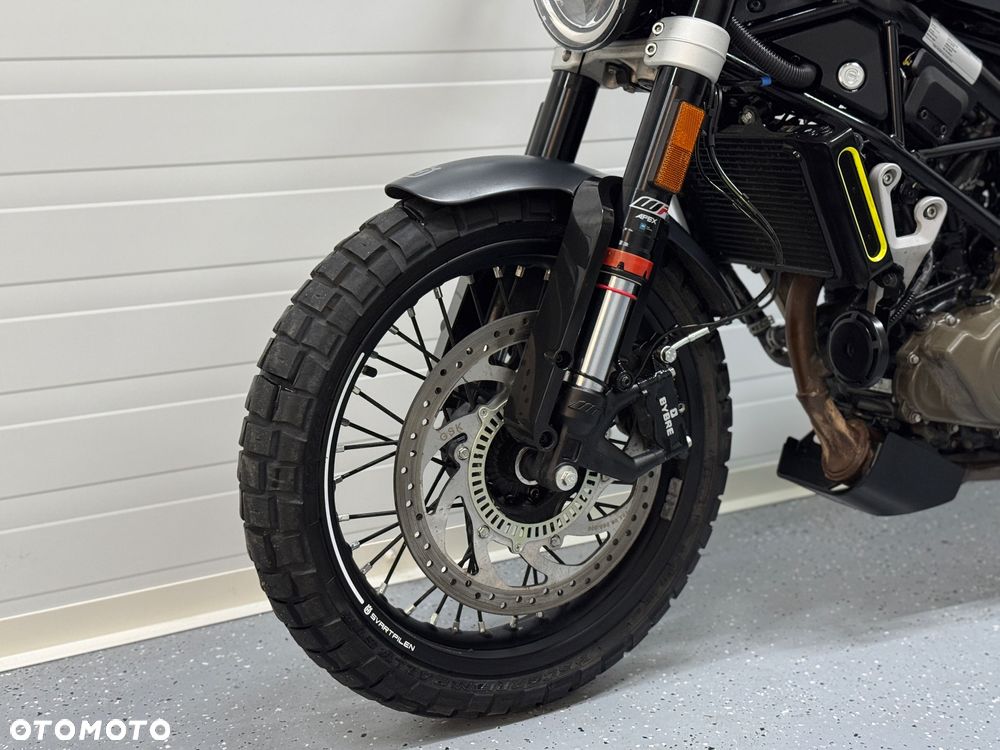 Husqvarna Svartpilen - 18