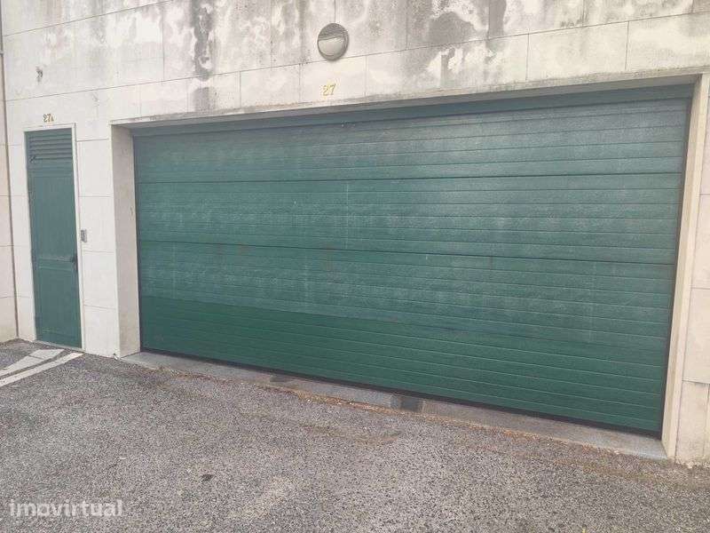 Garagem em condomínio de Massamá - Grande imagem: 2/7