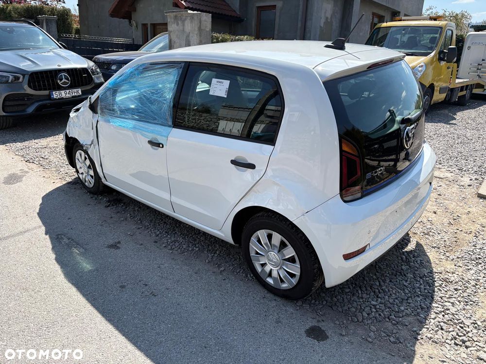 Volkswagen up! e-up - 11