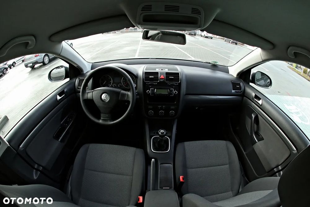 Volkswagen Golf - 26