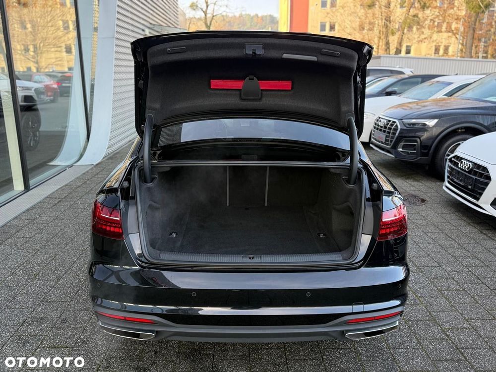 Audi A4 Limousine - 9