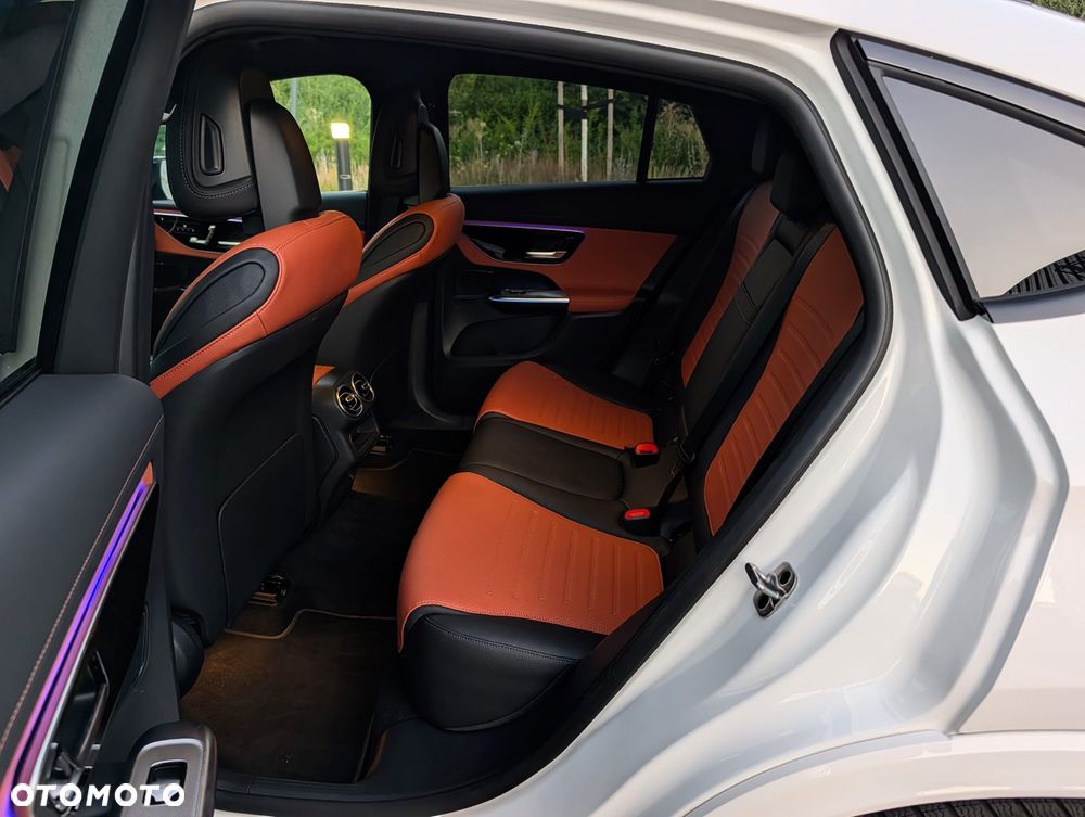 Mercedes-Benz GLC 300 mHEV 4-Matic AMG Line - 11
