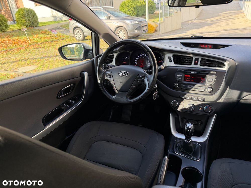 Kia Ceed - 15