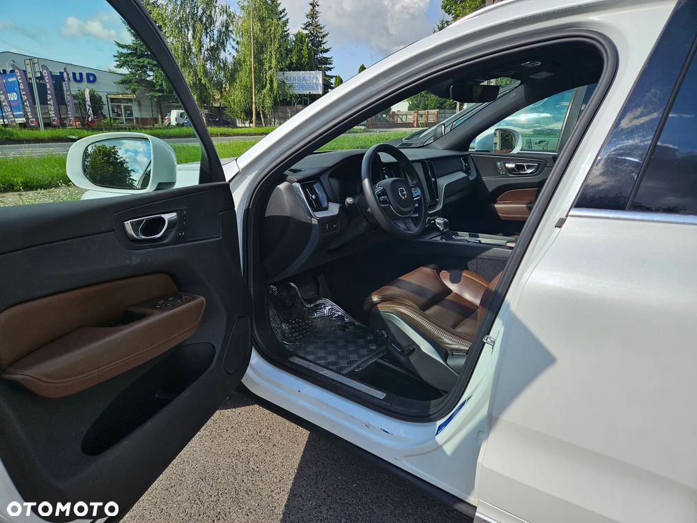 Volvo XC 60 D5 AWD Inscription - 6