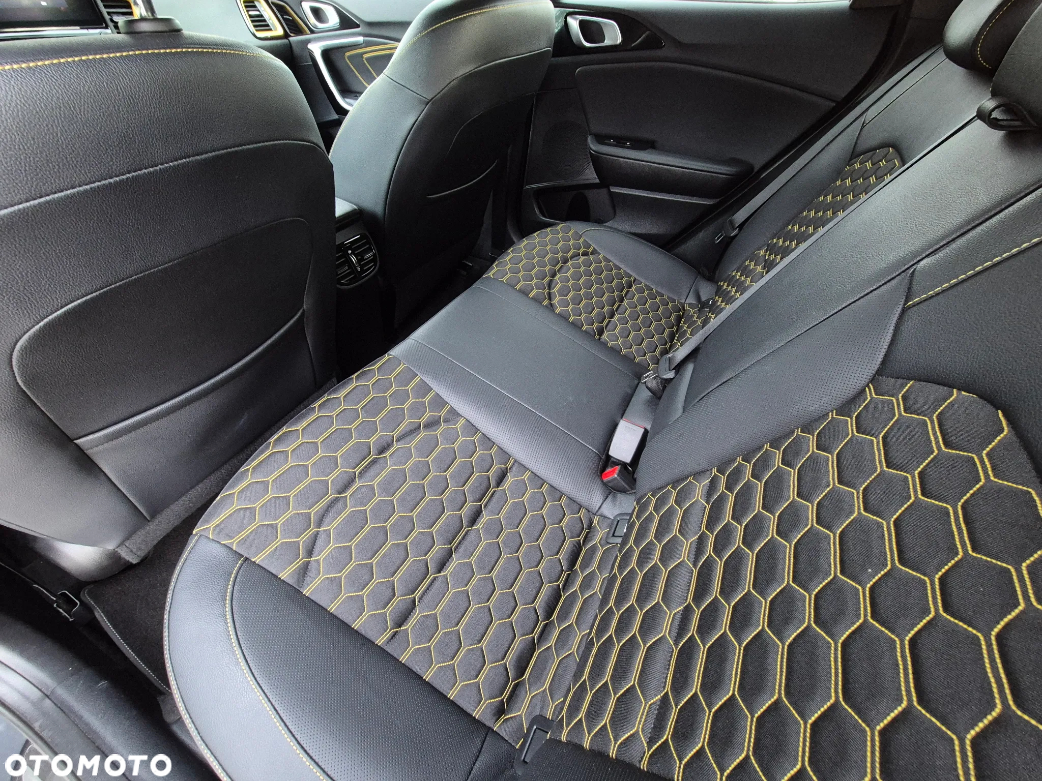 Kia XCeed 1.4 T-GDI OPF DCT7 PLATINUM EDITION - 15