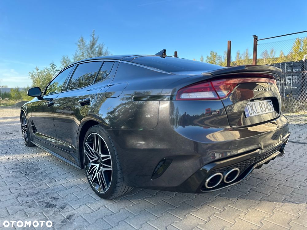 Kia Stinger - 3