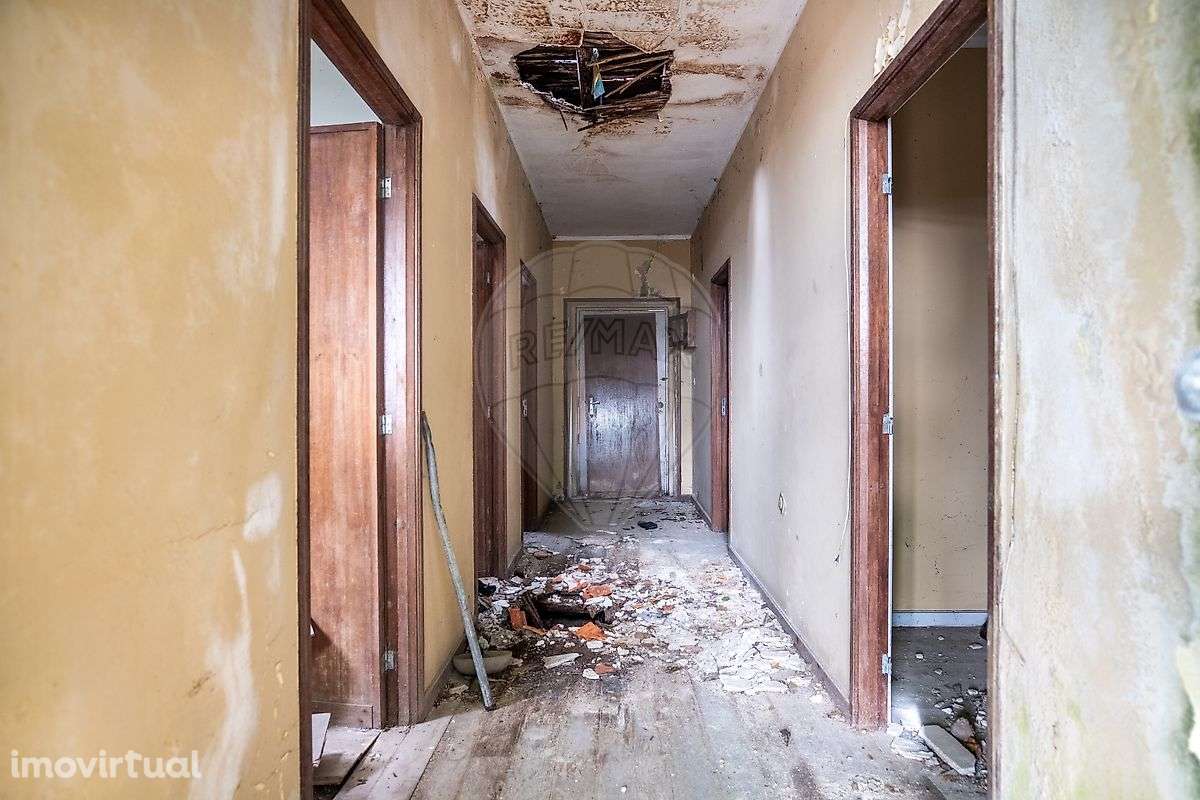 Moradia T4 para venda - Grande imagem: 2/24