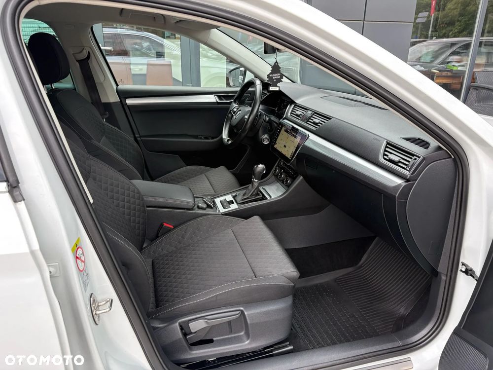 Skoda Superb 2.0 TDI Sportline DSG7 - 25