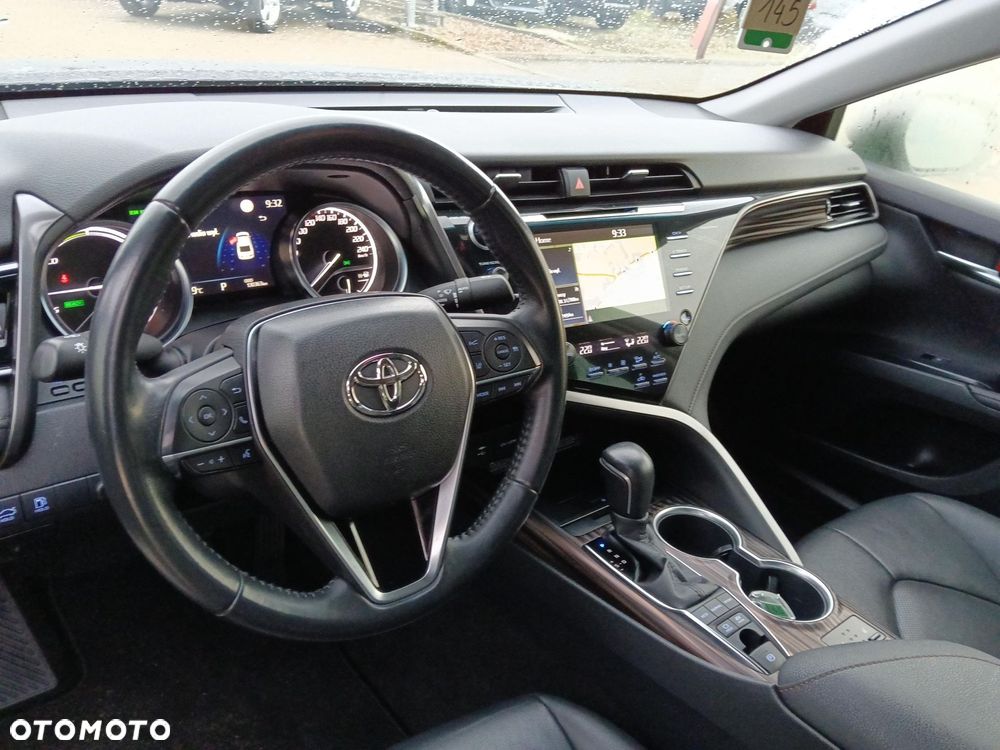 Toyota Camry 2.5 Hybrid Executive CVT - 14