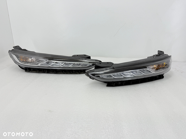 Lampa przednia prawa led Kona DRL