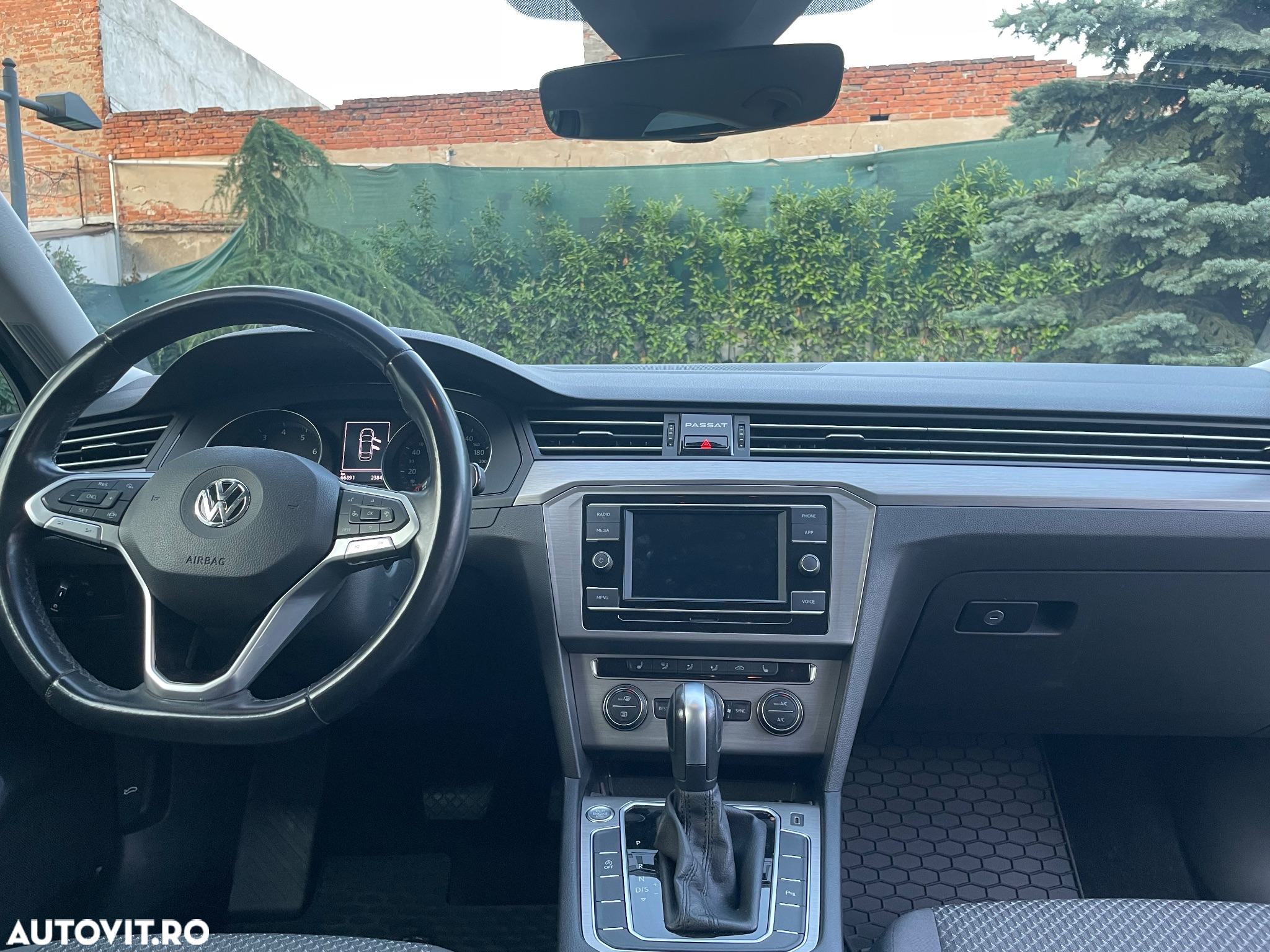 Volkswagen Passat 1.5 TSI ACT DSG Advance - 10