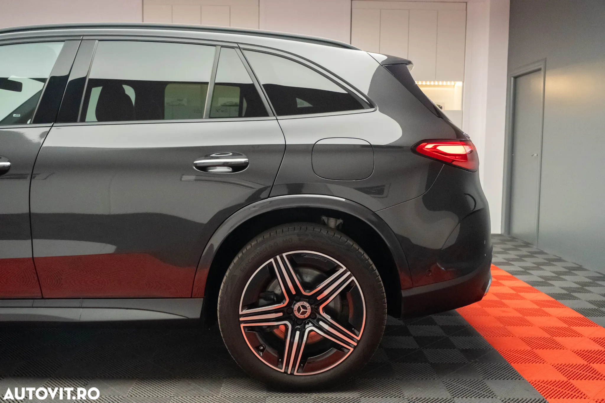 Mercedes-Benz GLC 300 de 4Matic 9G-TRONIC AMG Line Advanced - 9