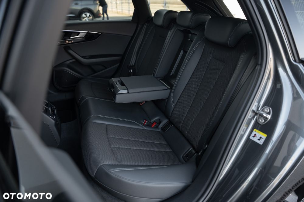 Audi A4 Avant 35 TFSI S tronic S line - 35