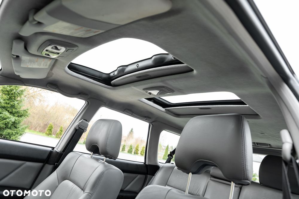 Subaru Outback 3.0 H6 - 24