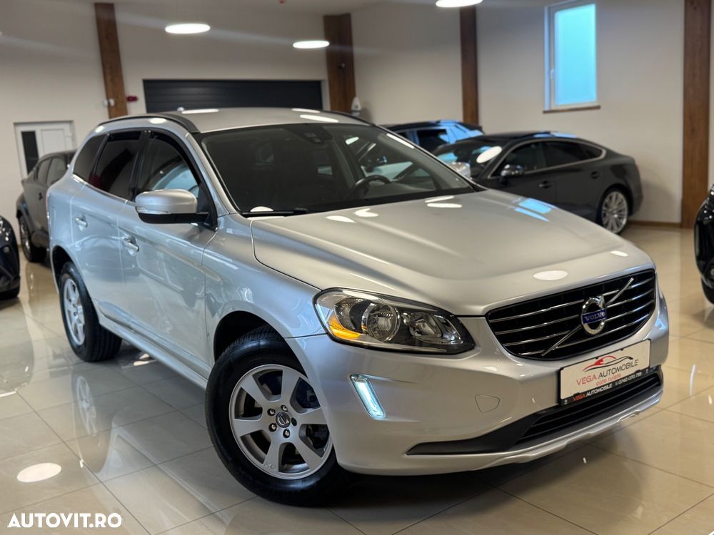 Volvo XC 60 D4 AWD Geartronic Momentum - 3