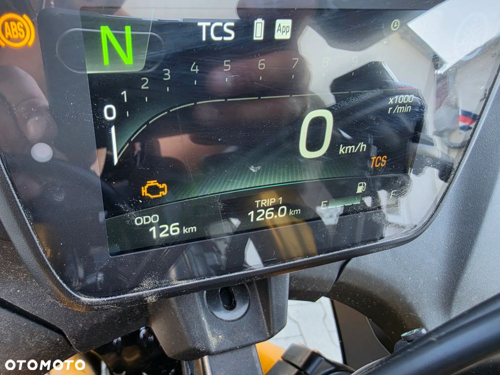 Yamaha YZF - 32