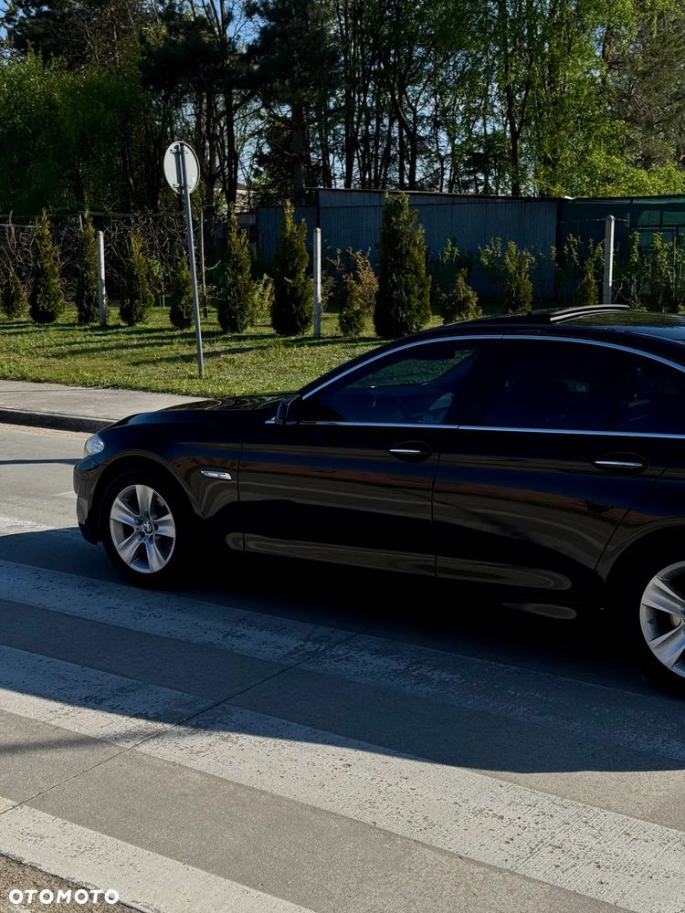 BMW Seria 5 528i - 12