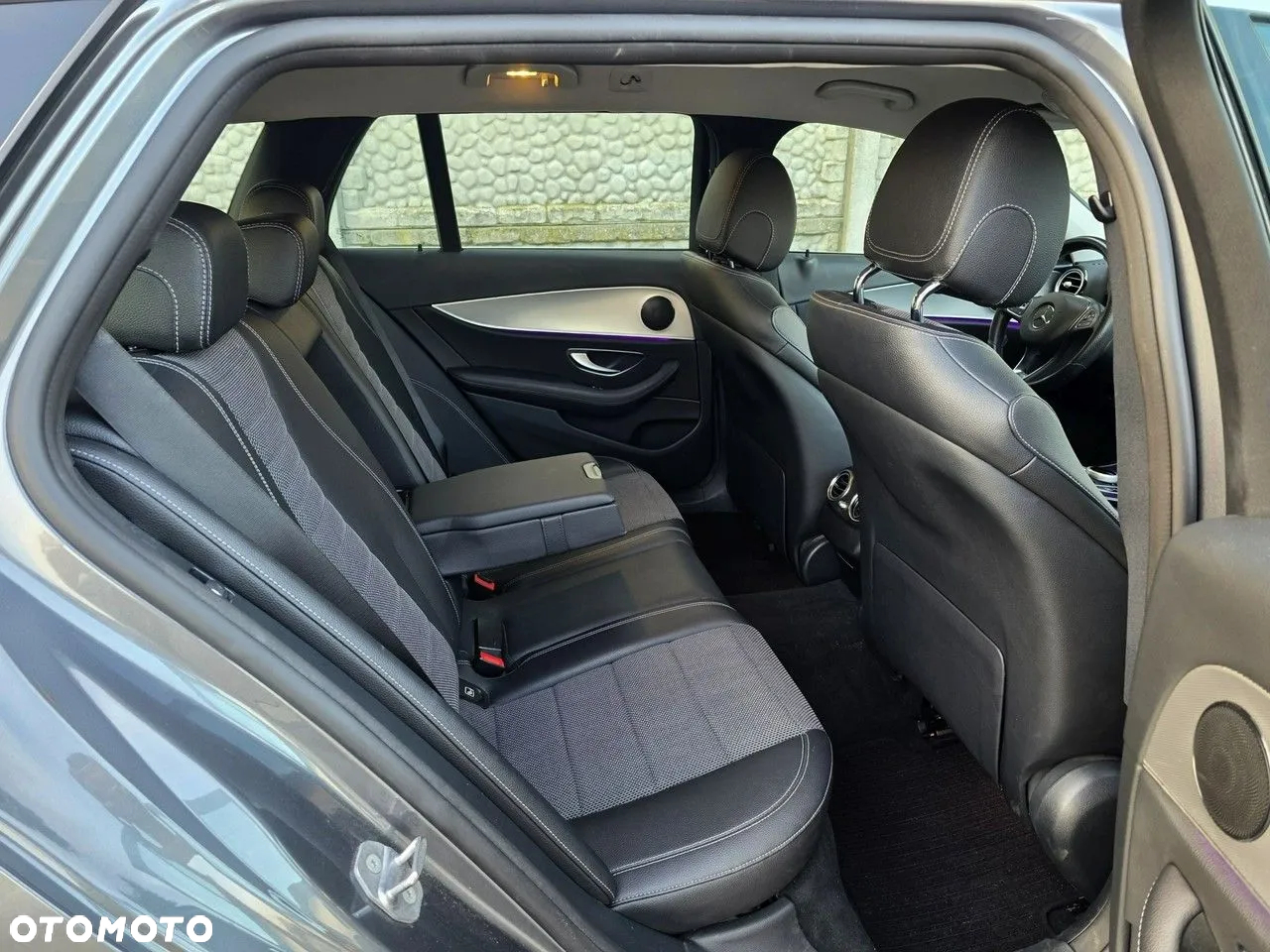 Mercedes-Benz Klasa E 220 d T 9G-TRONIC - 13