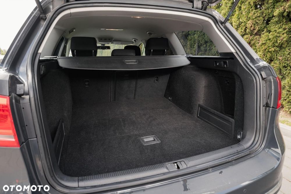 Volkswagen Passat - 37