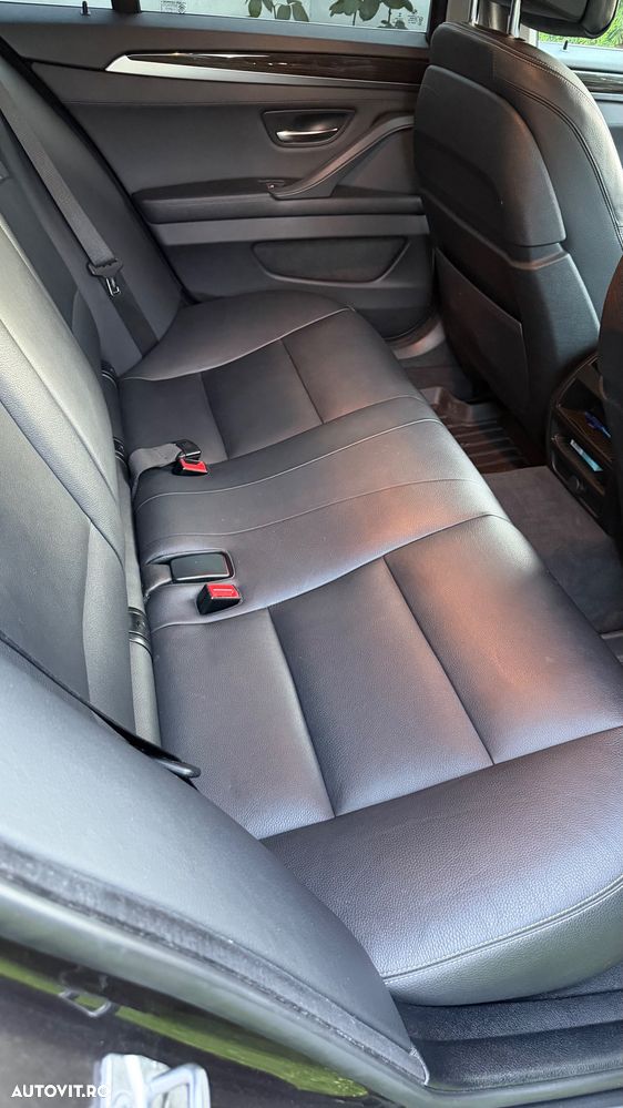 BMW Seria 5 525d Aut. Luxury Line - 15