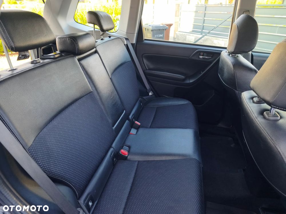 Subaru Forester 2.0XT Comfort Lineartronic - 18