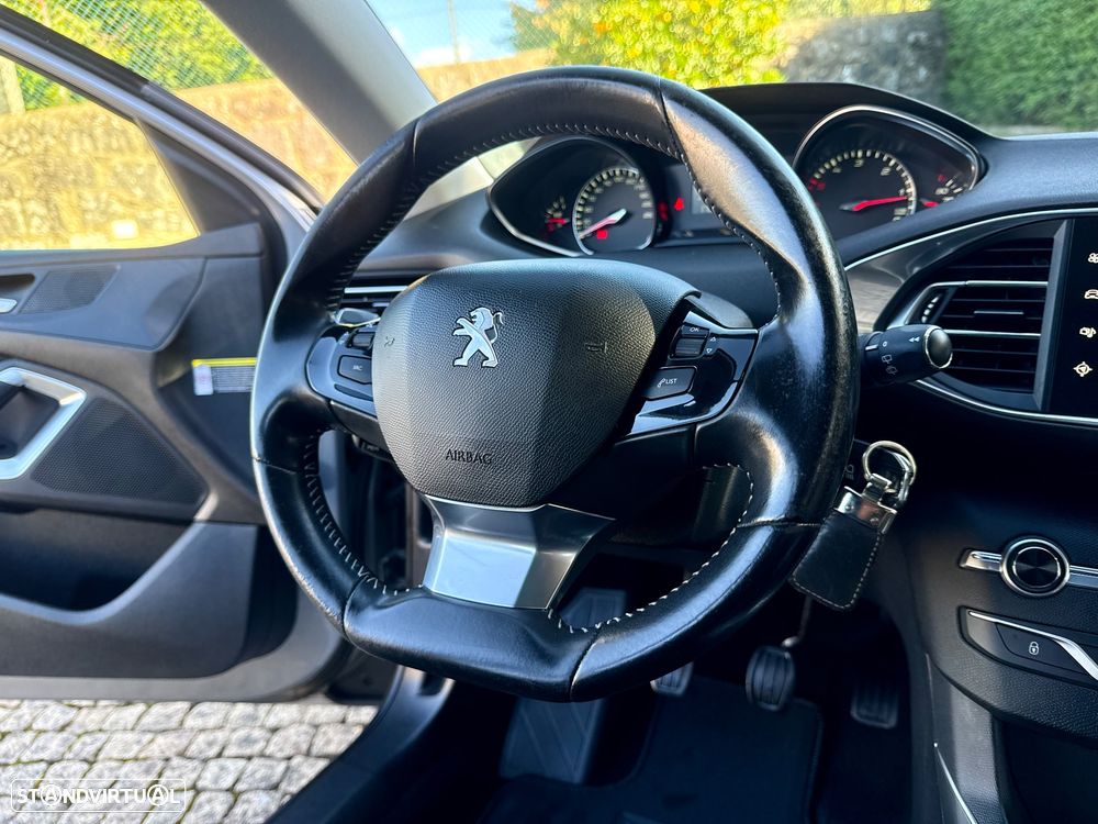 Peugeot 308 SW 1.6 BlueHDi GT Line - 29