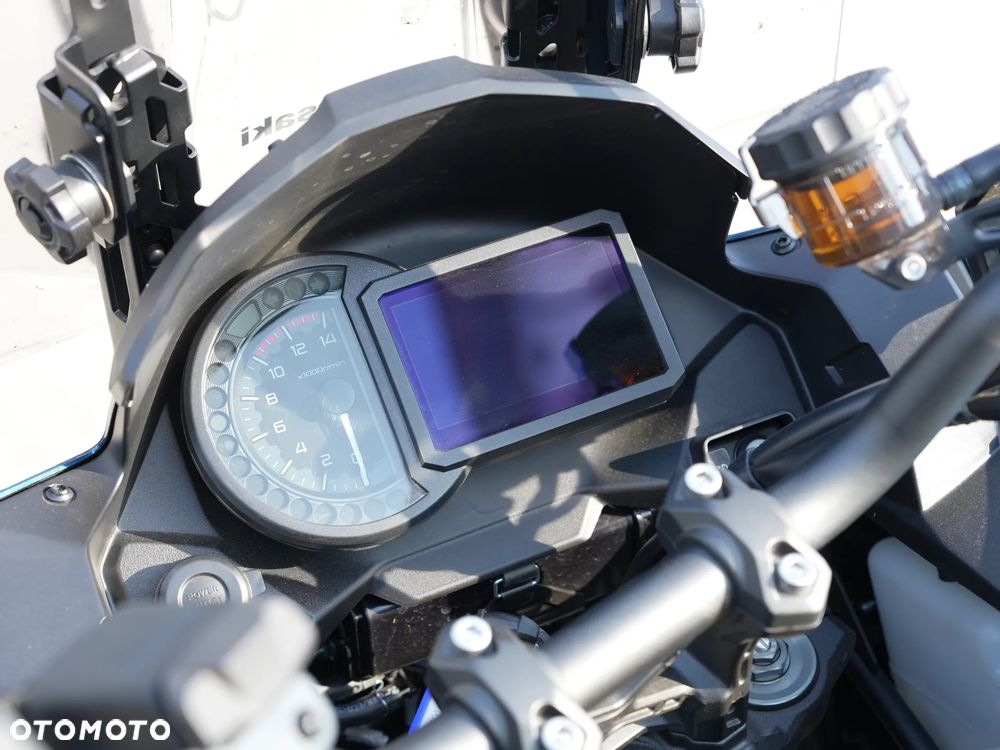 Kawasaki Versys 1100 S - 6