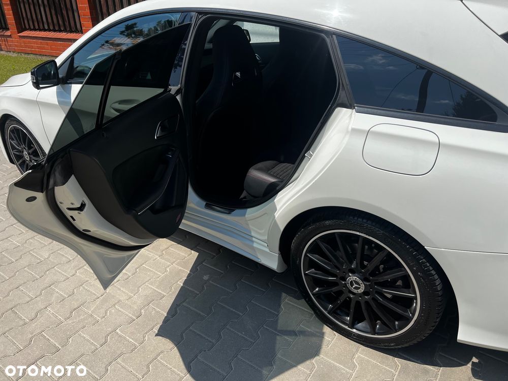 Mercedes-Benz CLA - 27