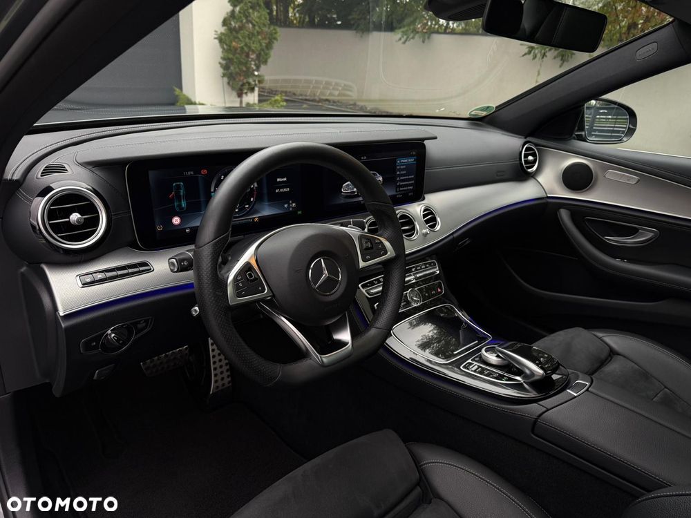 Mercedes-Benz Klasa E 220 d 9G-TRONIC - 22