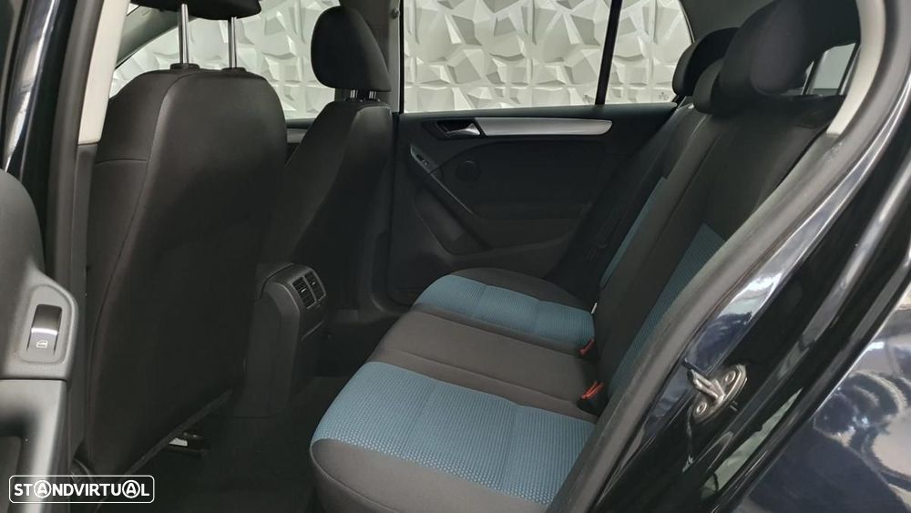 VW Golf 1.6 TDi Confortline - 19