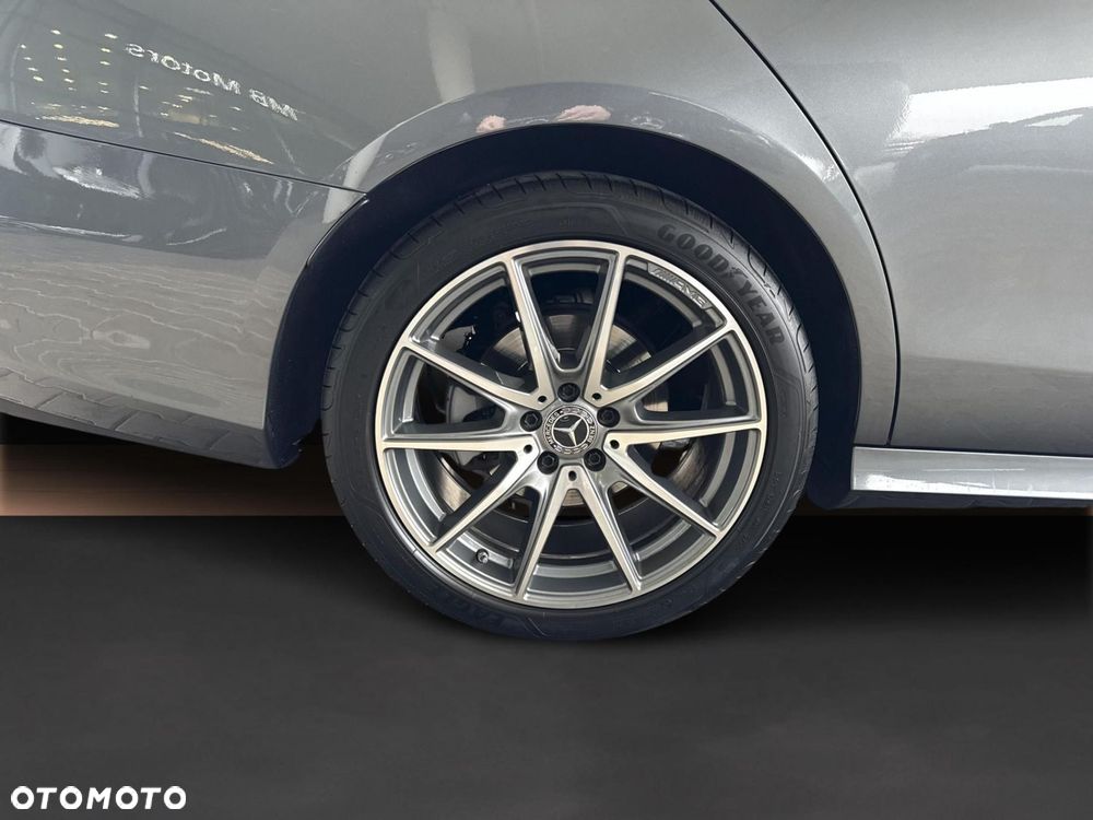 Mercedes-Benz Klasa E - 16