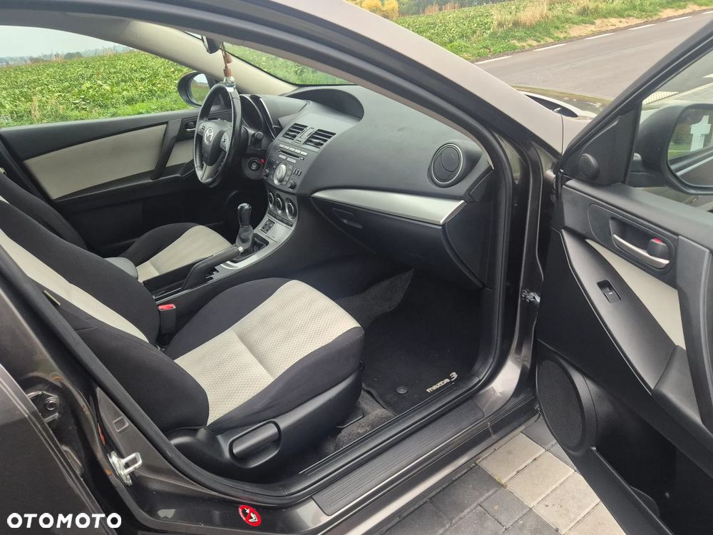 Mazda 3 - 12