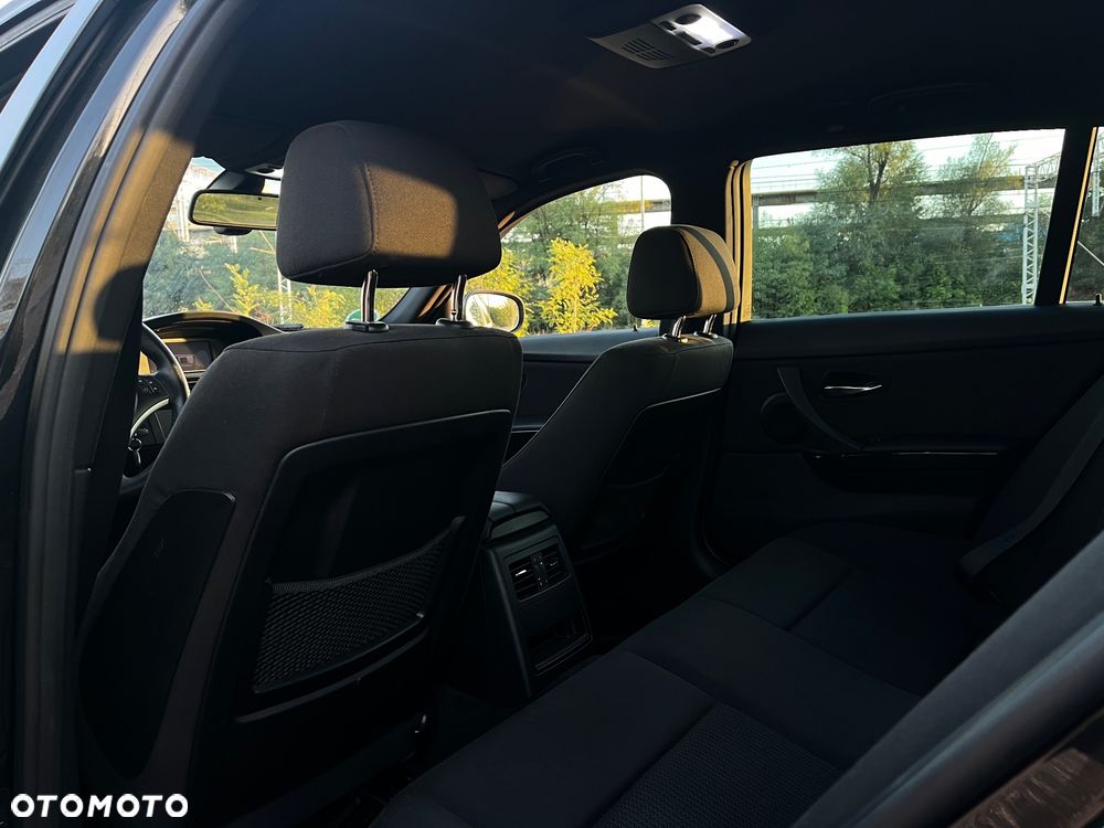 BMW Seria 3 - 24