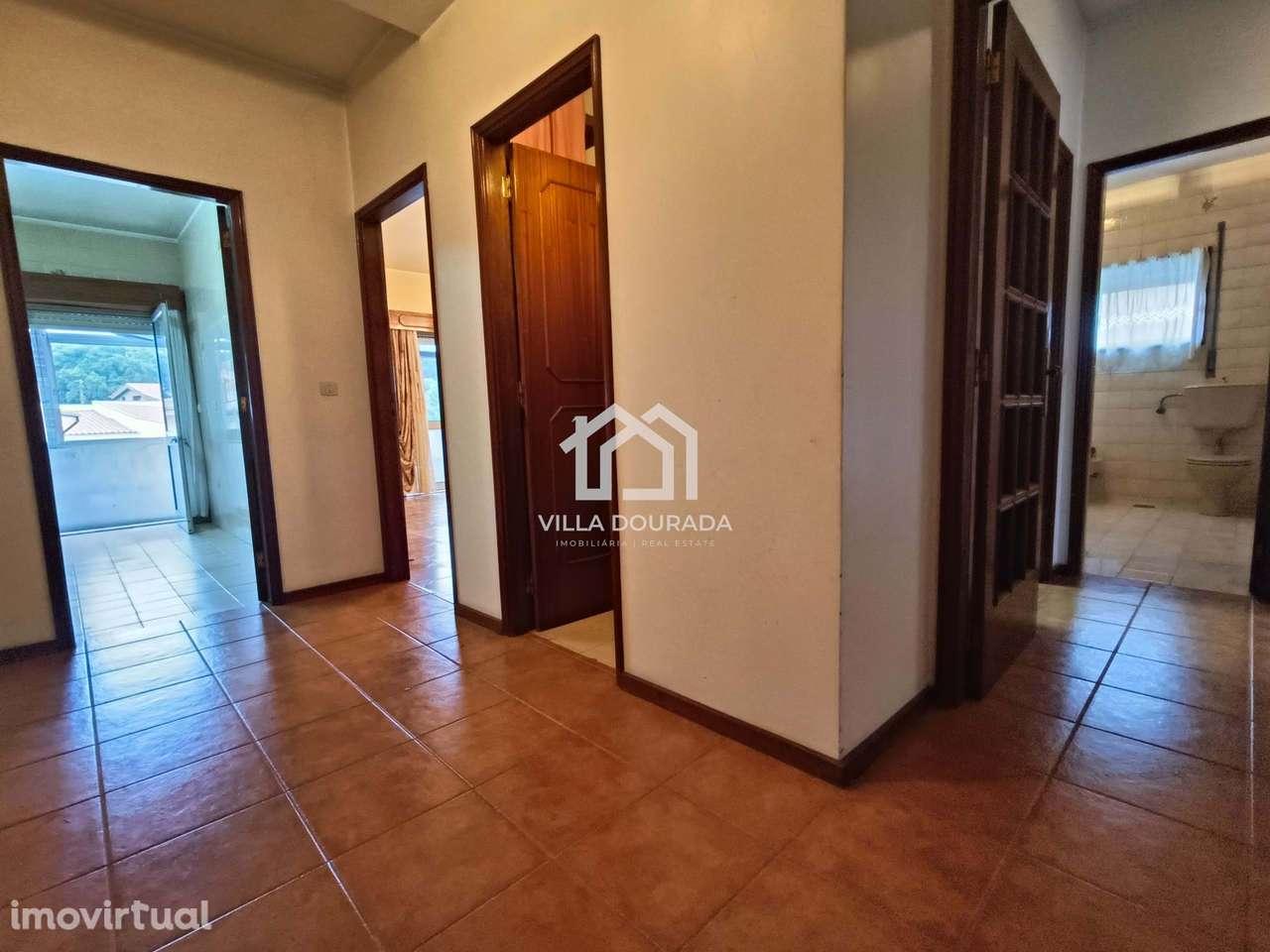 apartamento T3 c/ 3 frentes e lg garagem , próximo à estação - Grande imagem: 4/30