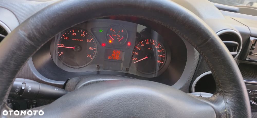 Peugeot Partner 1.6 HDi Trendy - 2