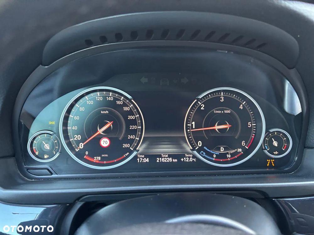 BMW Seria 5 520d xDrive - 5