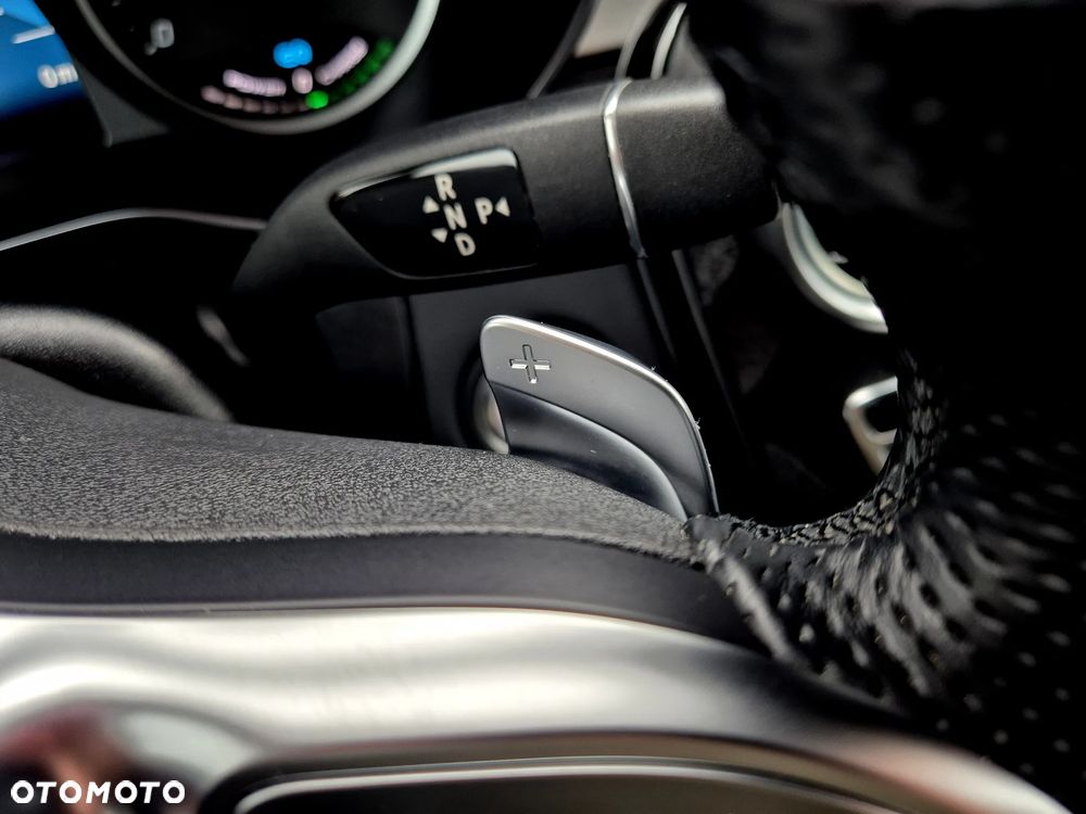 Mercedes-Benz GLC - 18