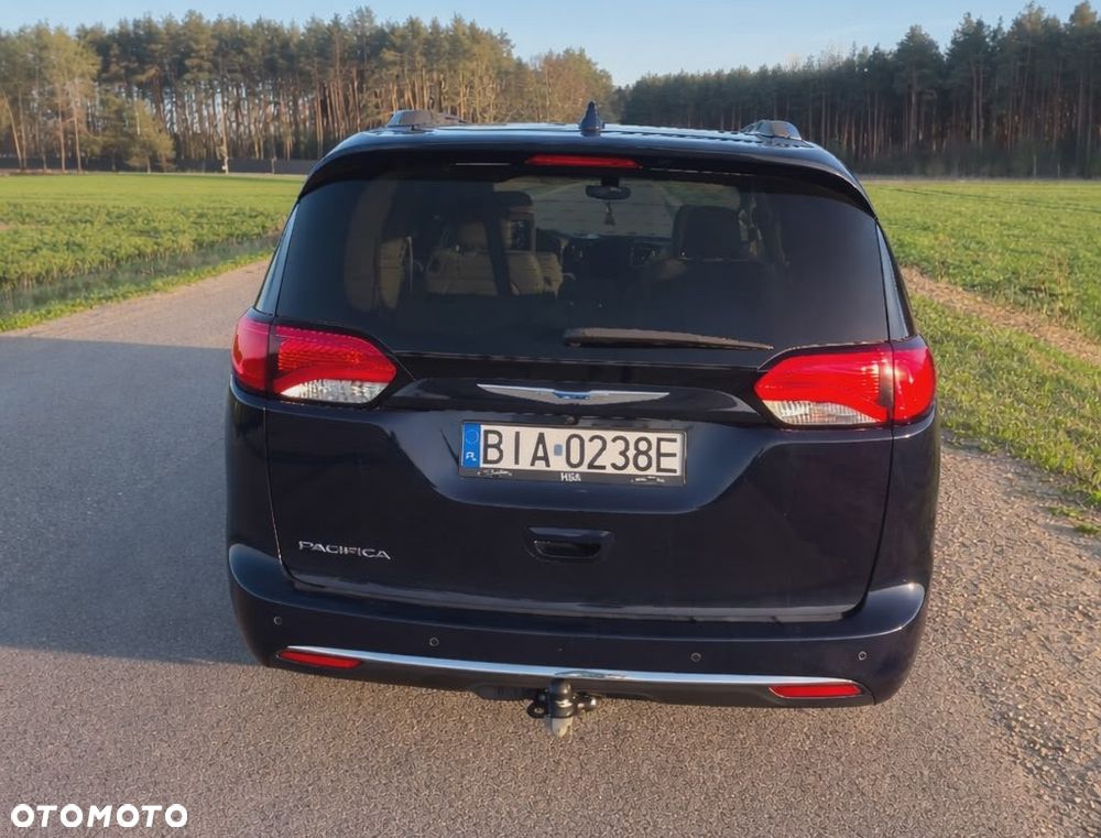 Chrysler Pacifica - 6