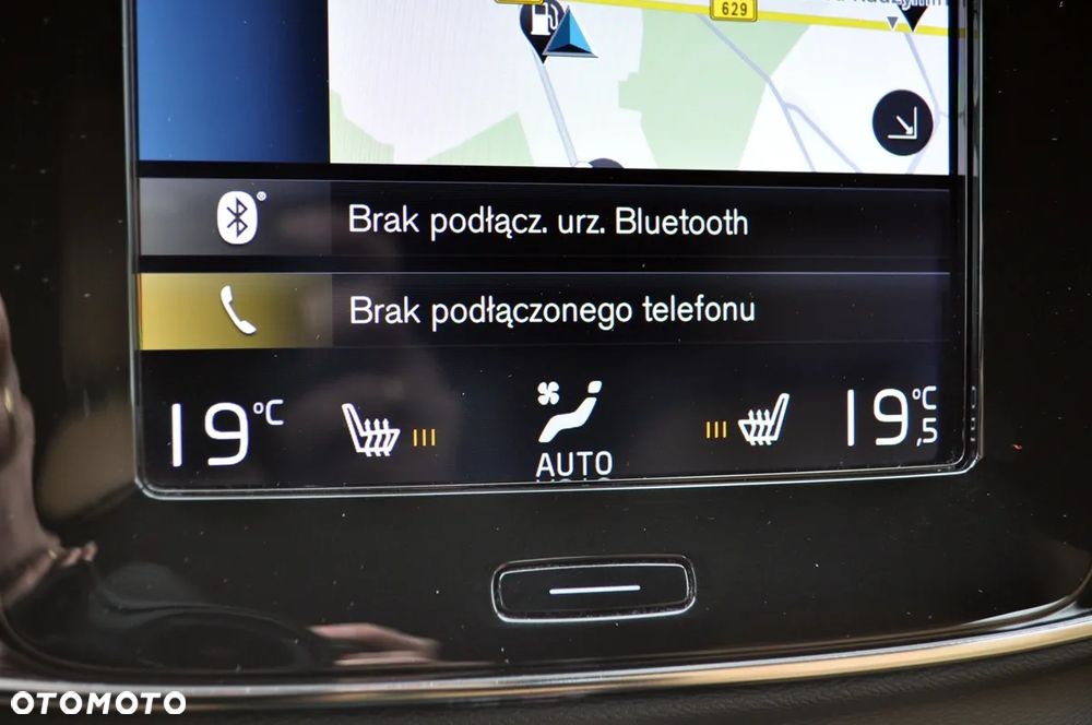 Volvo XC 40 T3 Momentum Pro - 23