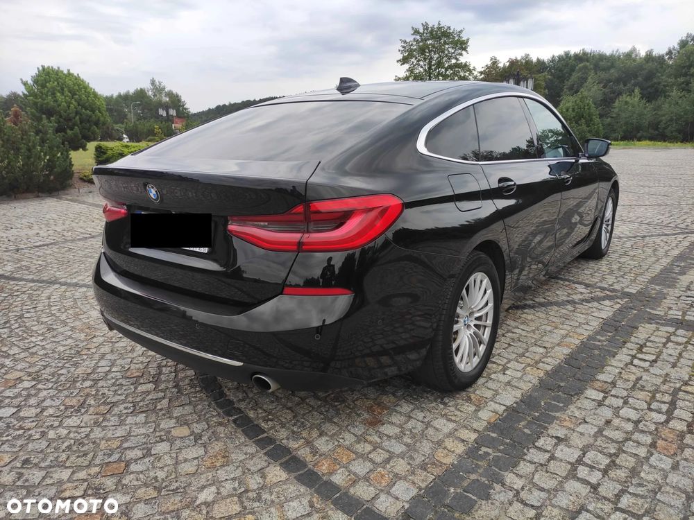 BMW 6GT - 12