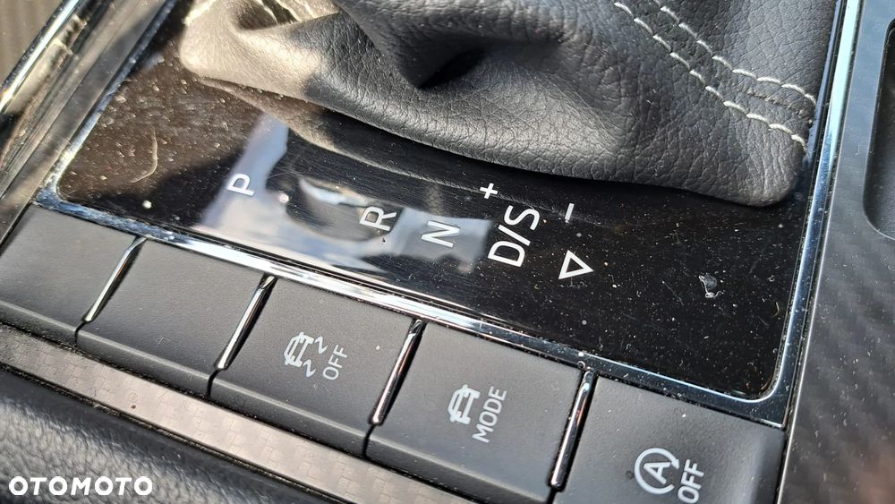 Skoda Superb 2.0 TDI DSG Sportline - 15