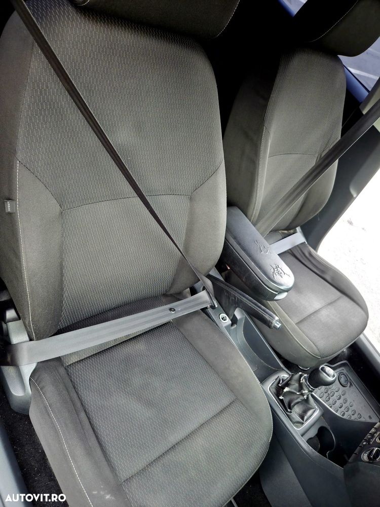 Skoda RAPID 1.6 TDI Elegance - 13