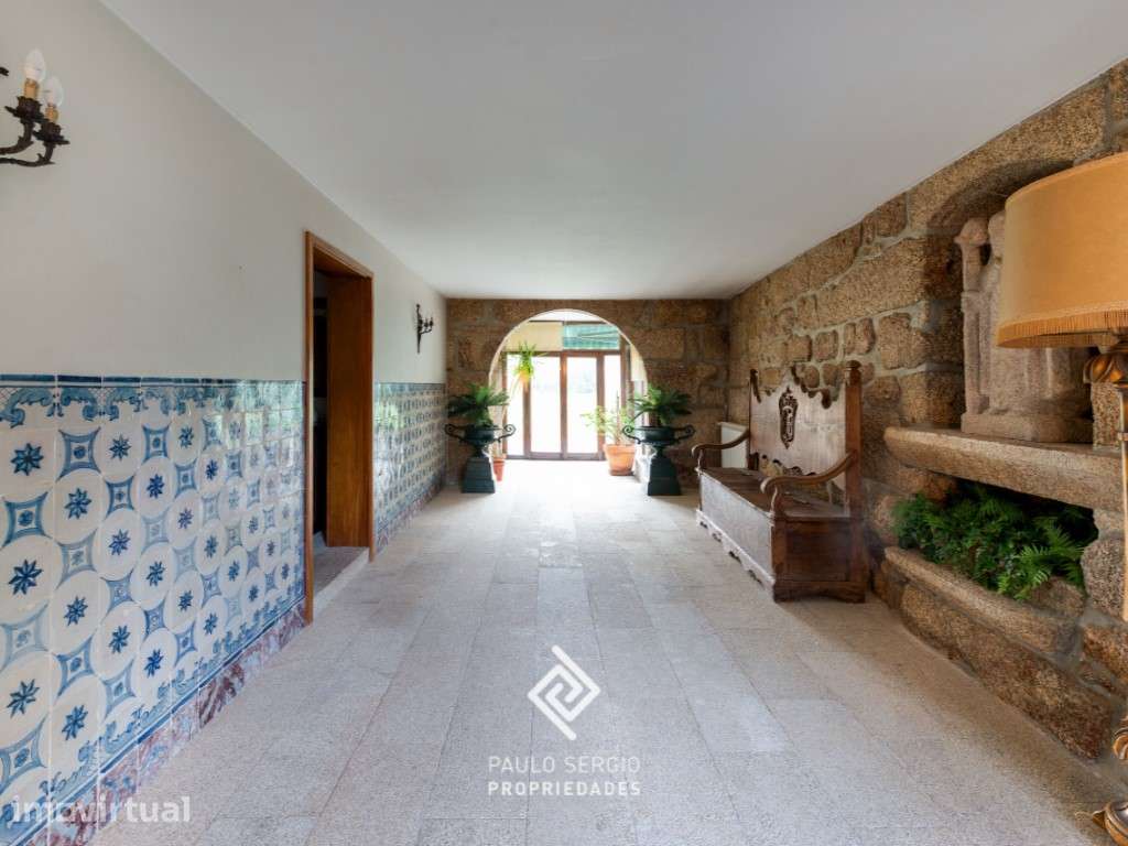 Moradia T6 com piscina localizada em Amarante - Grande imagem: 3/27