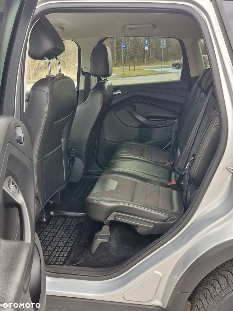 Ford Kuga 2.0 TDCi 4x4 Titanium - 17