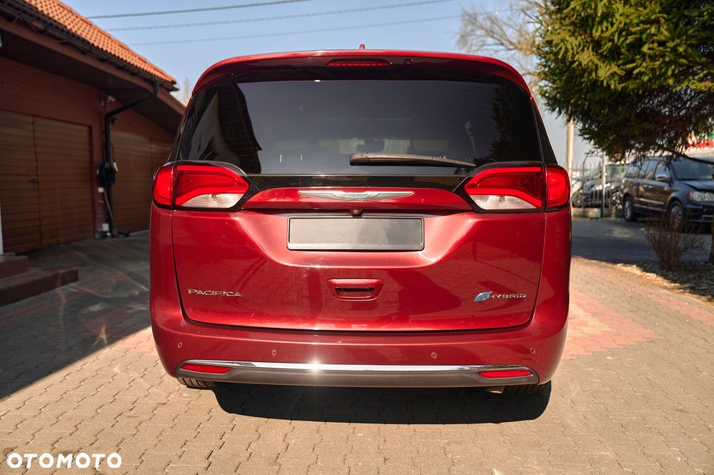 Chrysler Pacifica - 11