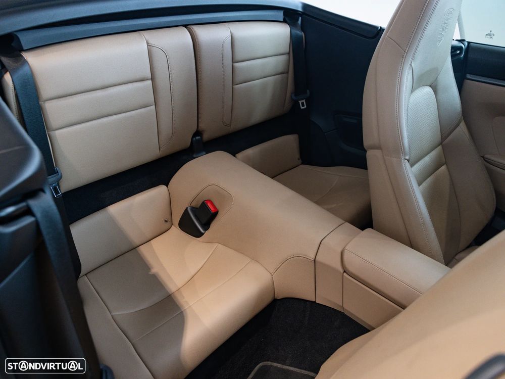 Porsche 911 (992) Carrera 4S PDK - 37