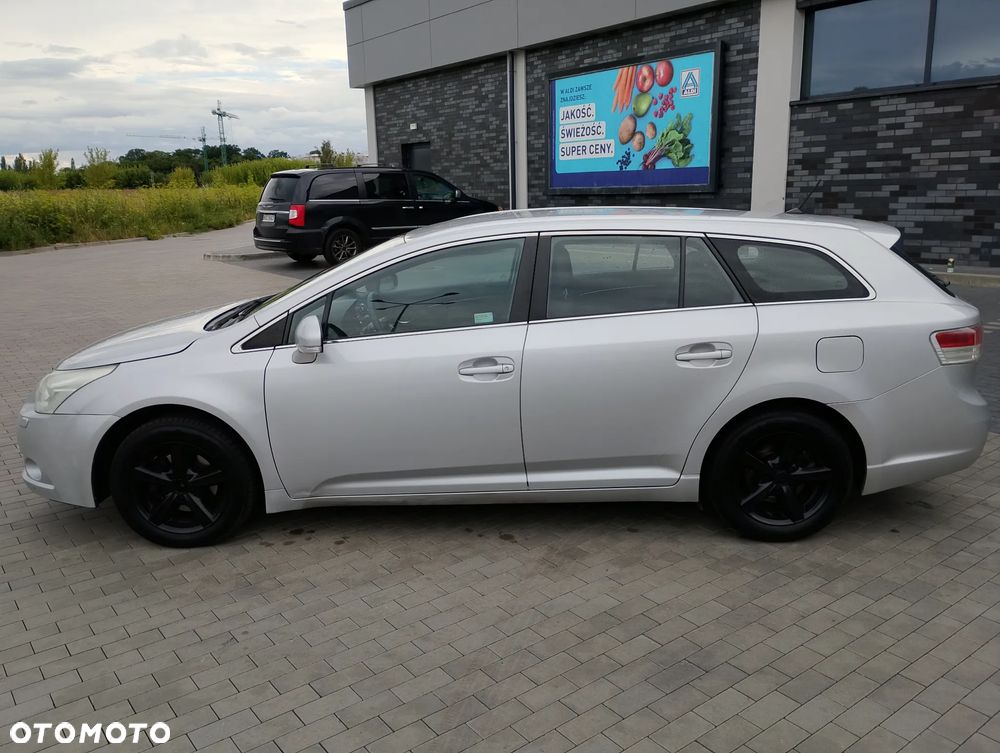 Toyota Avensis 2.0 D-4D Luna - 8
