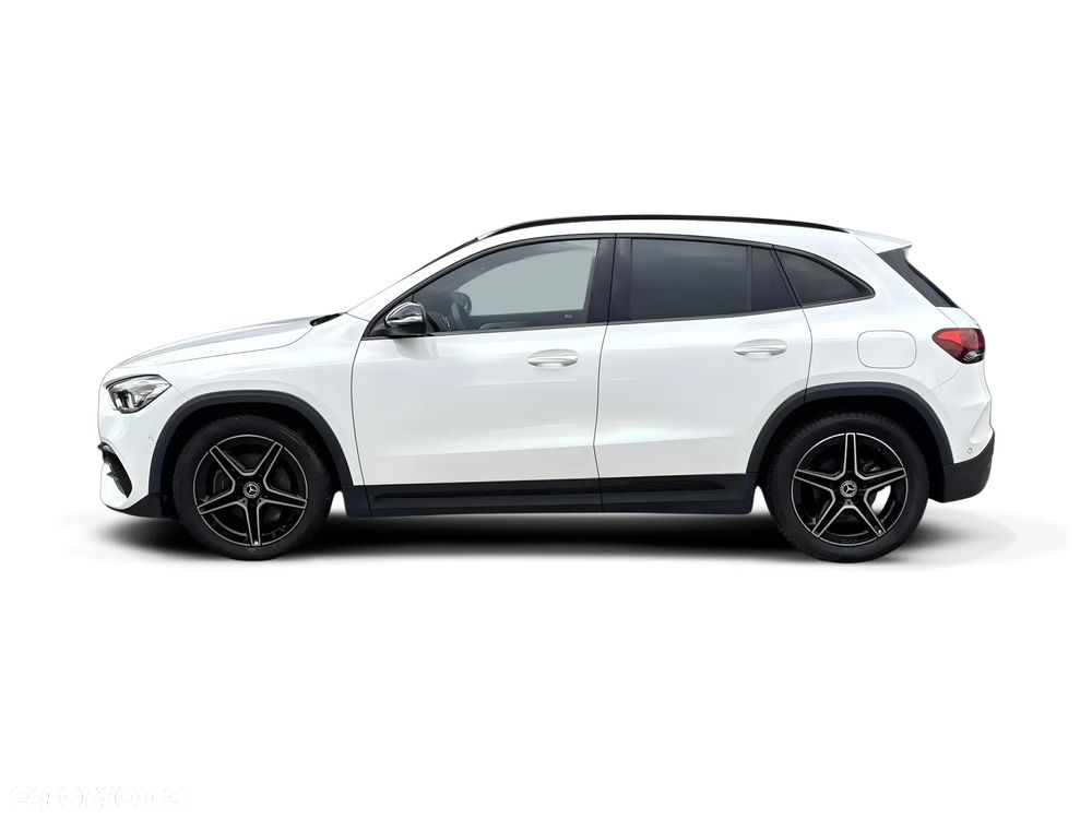 Mercedes-Benz GLA - 4
