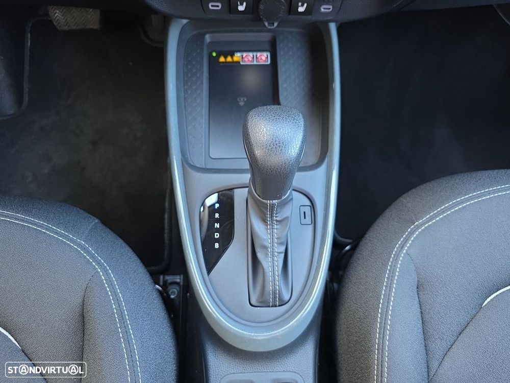 Toyota Aygo X 1.5 Hybrid Envy - 13