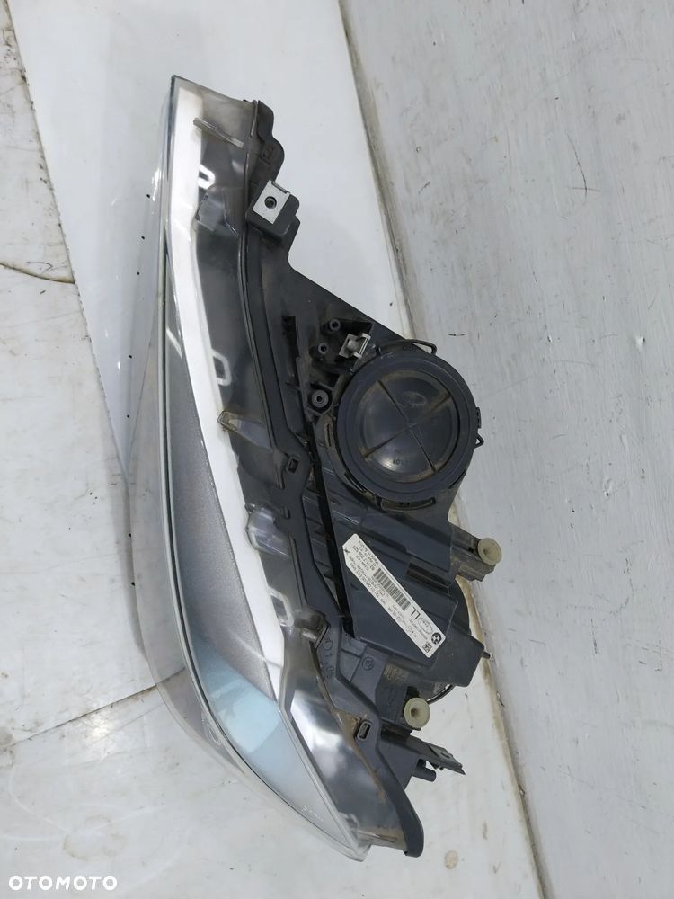 BMW F30 LAMPA LEWA PRAWA ZWYKŁA EUROPA CAŁA ŁADNA NIE USZKODZONA 7259524 7259523 - 8